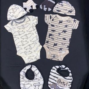 Gerber 0-3month dinosaur set